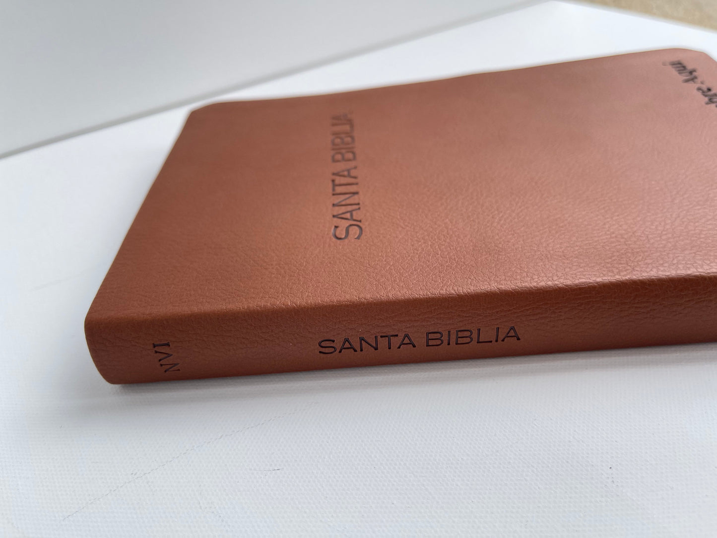 Santa Biblia , Engraved Spanish Bible , NVI Biblia ,Nueva Version Internacional , Biblia Para Regalo Y Premio , Biblica